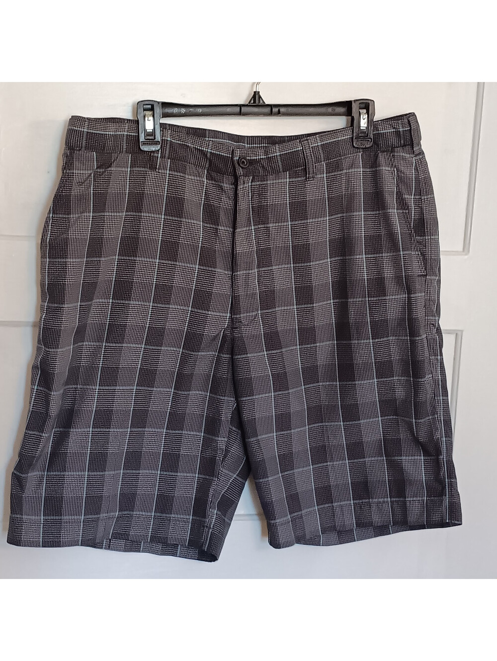 Mens PGA Tour Shorts , Athletic, Golf, Sports Sz 36 Plaid Black Gray Flat Front
